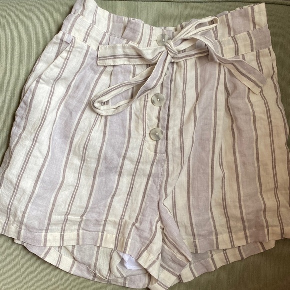 High Waisted Shorts - Picture 2 of 8